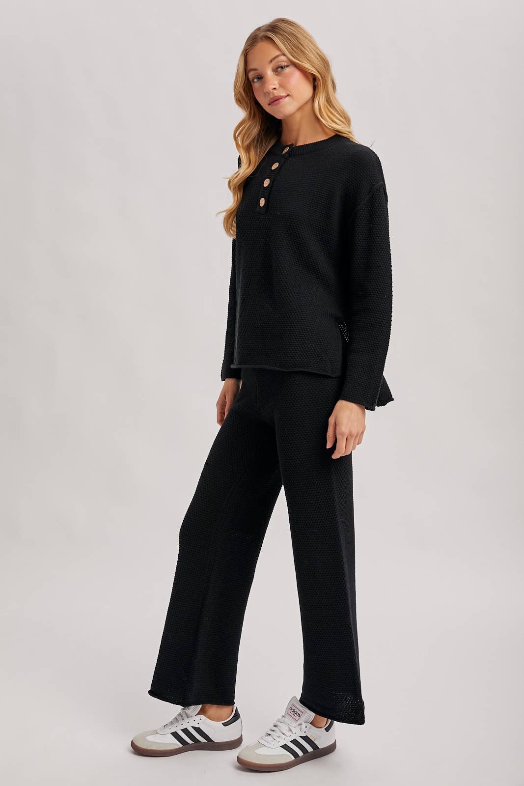 TEXTURED KNIT TOP & PANTS SET