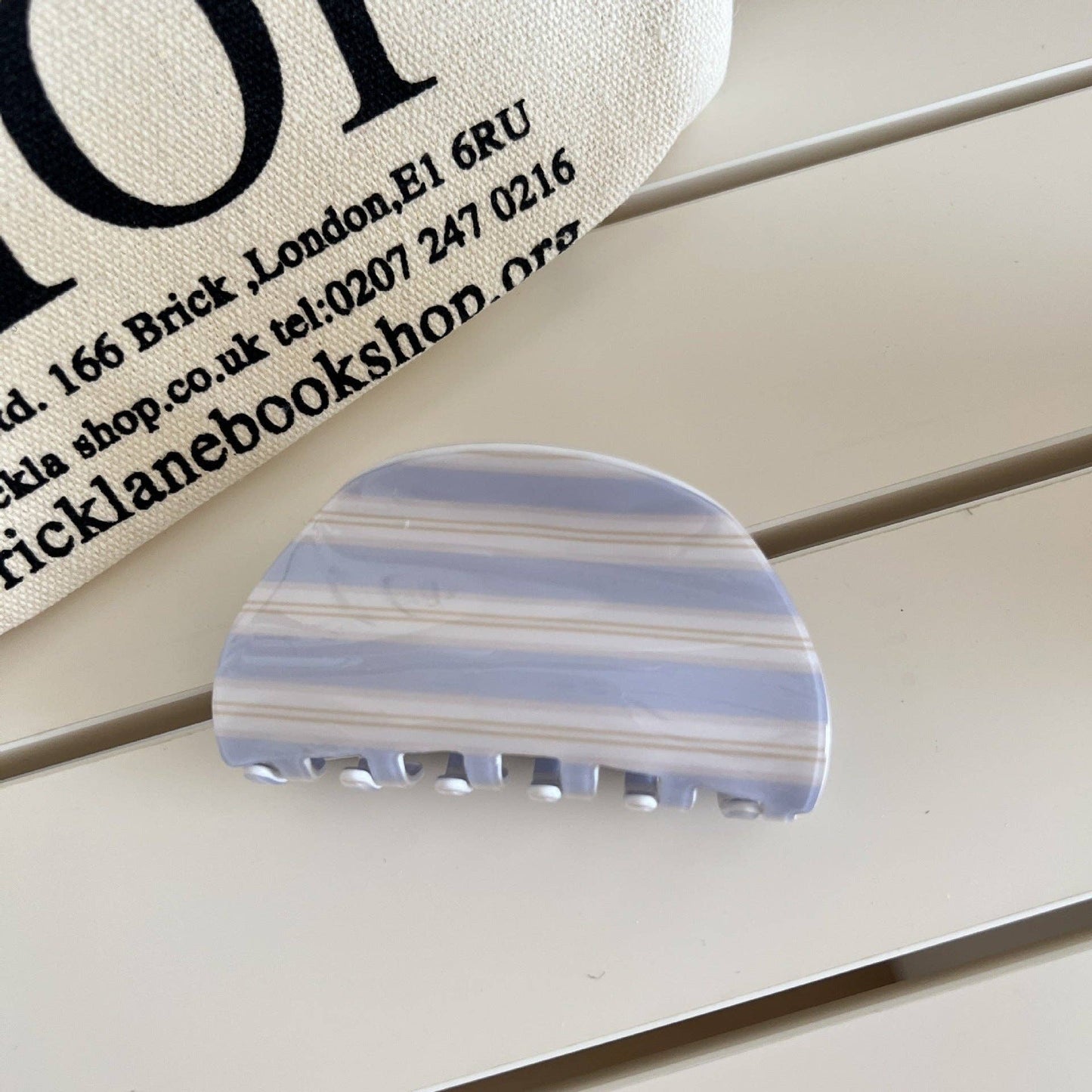 Sweet Striped Acrylic Hair Claw MK2PPM6W6HCP565