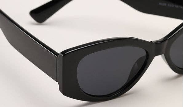 Retro Cat Eye Lightweight Sunglasses DP25B499