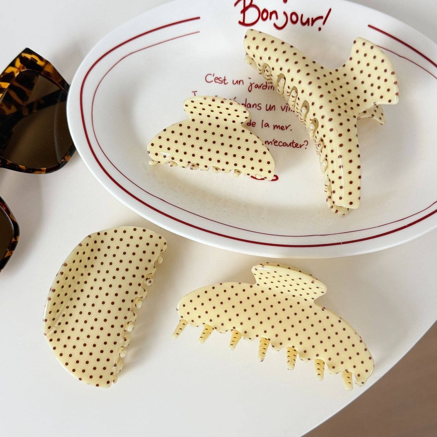 Vintage Polka Dots Acetate Hair Claws 8AS6HCP10
