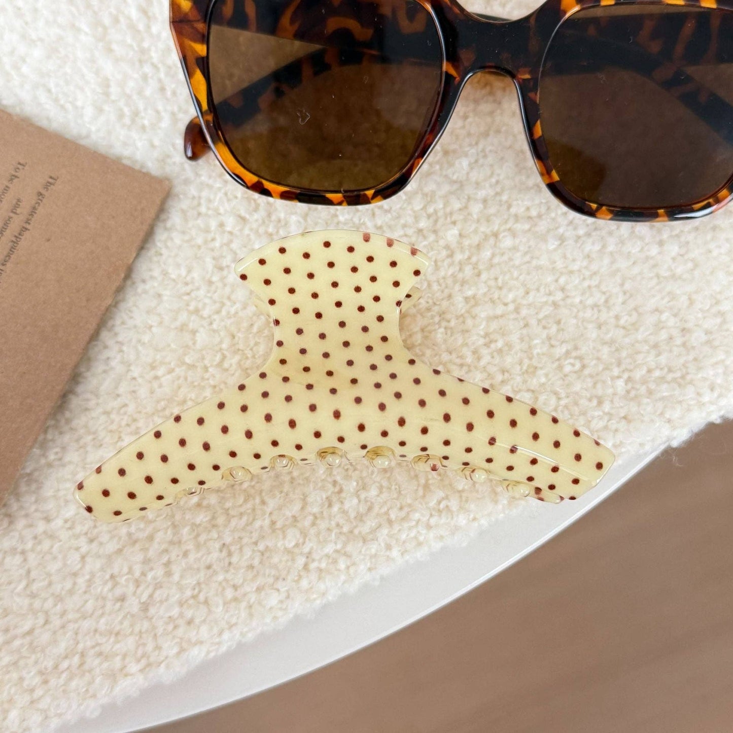 Vintage Polka Dots Acetate Hair Claws 8AS6HCP10