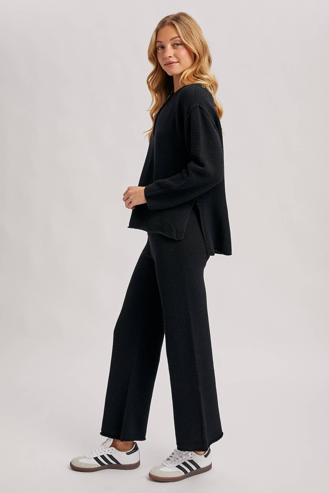 TEXTURED KNIT TOP & PANTS SET